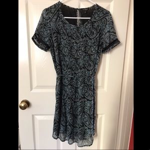 NWOT. Lucky Brand tie waist dress.